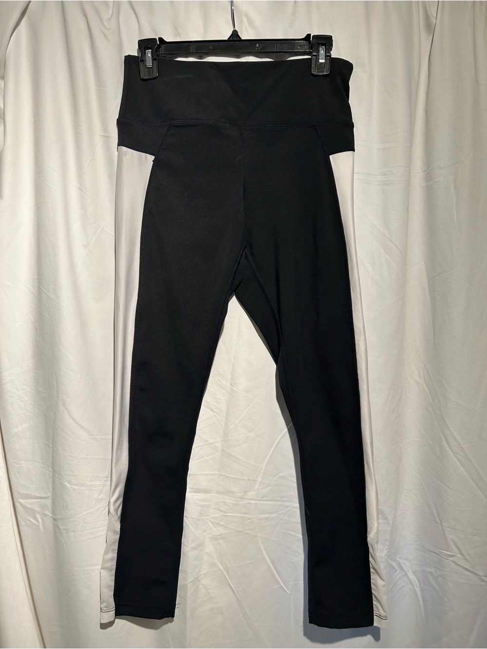 Avia Black White Colorblock Performance Leggings Mesh Panels Stretch